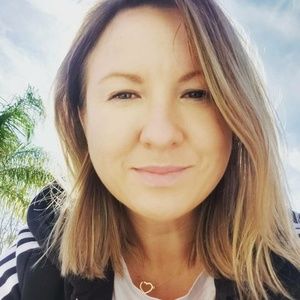 Meet your Posher, Jola